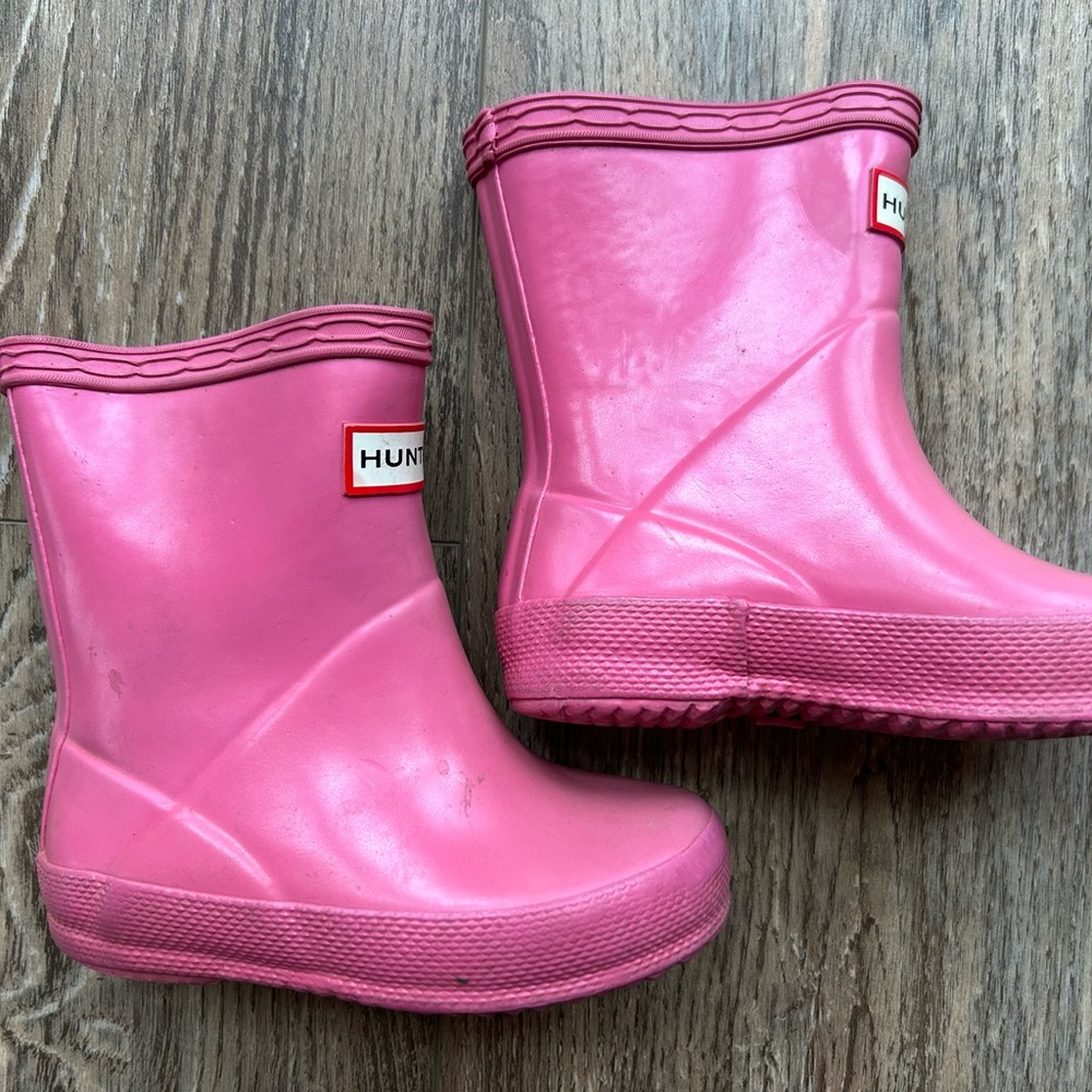 Toddler Hunter brand rubber boots, size 4, hot pink